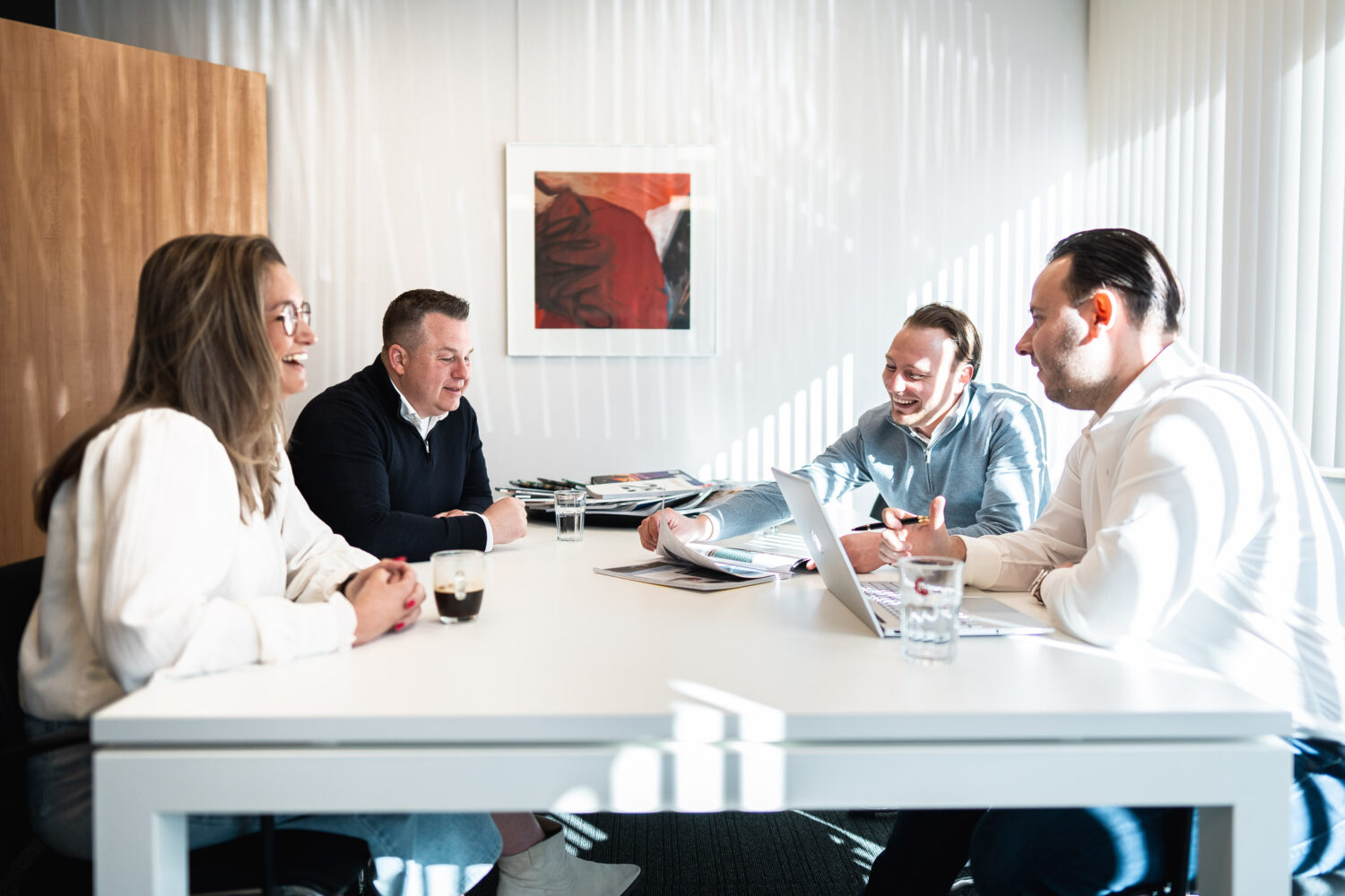 Louwers Mediagroep - Contact